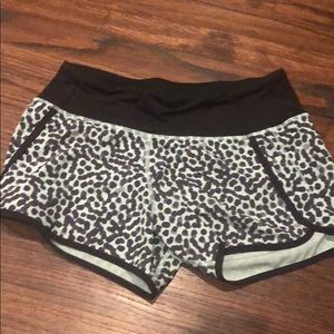 Lululemon speed up short 4” size 4